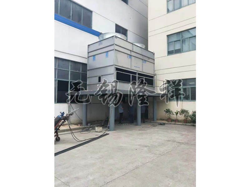 逆流闭式冷却塔