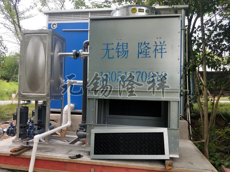 逆流闭式冷却塔