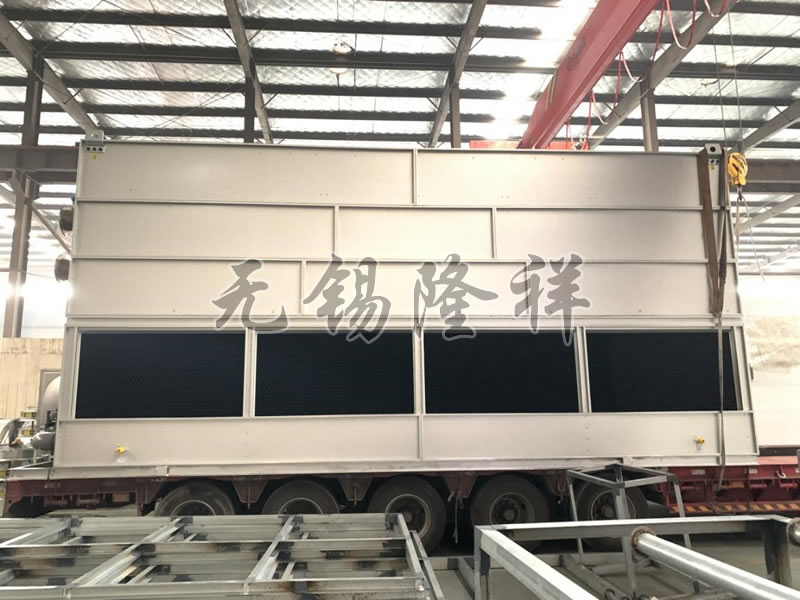 逆流闭式冷却塔