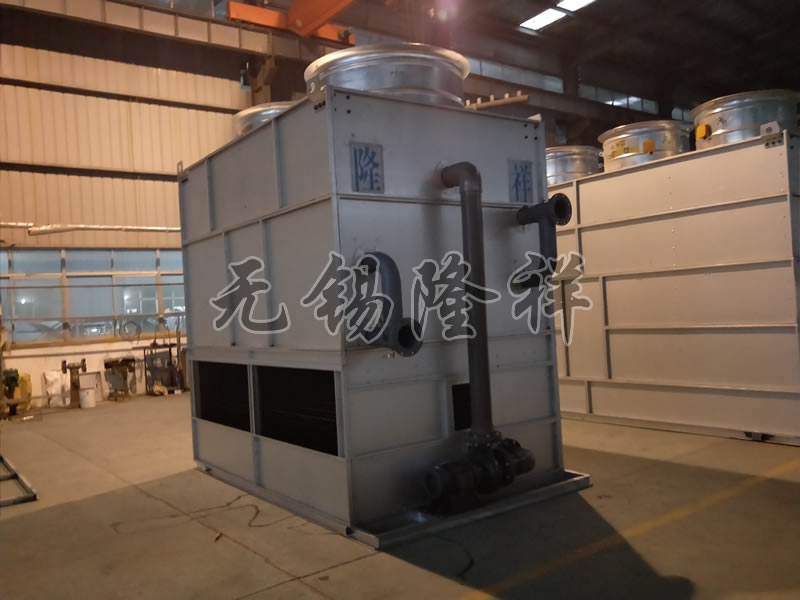 逆流闭式冷却塔